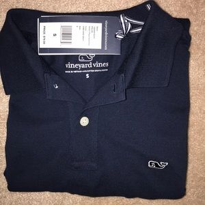 Men’s navy blue Vineyard Vines short sleeve polo.